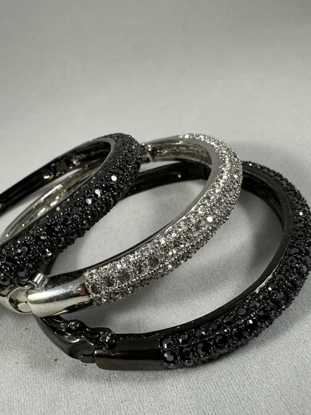 Lia Sophia NYFW Gift Set – 3 Hinged Pavé Crystal Stackable Bangle Bracelets